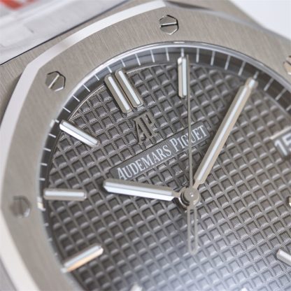 Audemars Piguet 41mm 15500 - Image 4